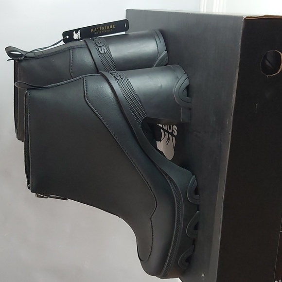 Sorel Platform Heel Zip Boot - Picture 2 of 6